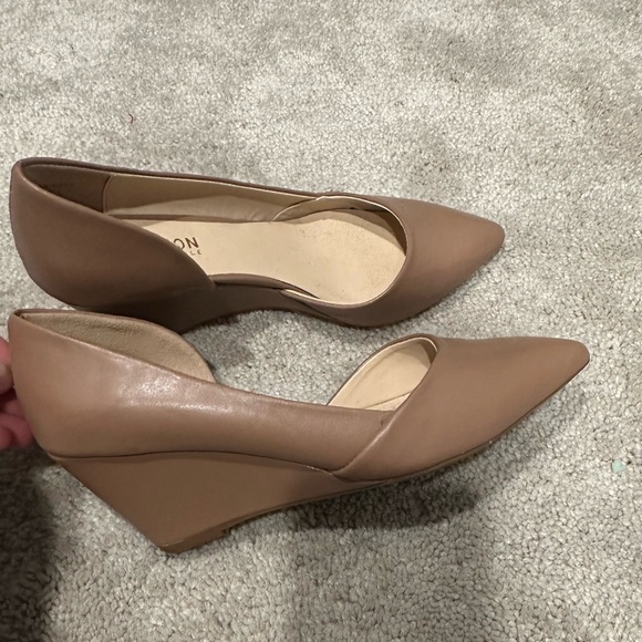 Kenneth Cole Leather Wedges - Picture 3 of 10